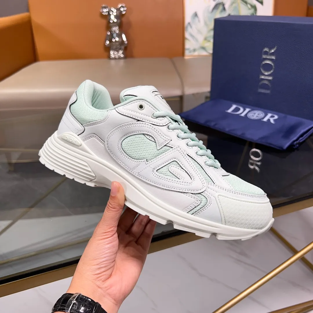 Men's Men's Shoes💰P460💰【DIOR】Dior's new B30 low-top sneakers✅ Carefully crafted from gray mesh fabric and white technical fabric, it features a CD30" graphic logo, and "DIO~B30" and "CD30" logos on the heel and tongue. The extra-light sculpted rubber sole is paired with iconic embellishments to enhance style, and internal stretch details create an ideal and comfortable wearing experience. Can be matched with a variety of casual looks to highlight a fashionable and modern sports style. Size: 38-44 (45 can be customized)